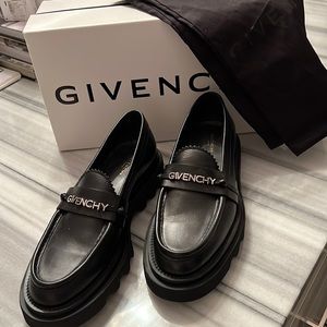 GIVENCHY Black Lug Sole Loafers